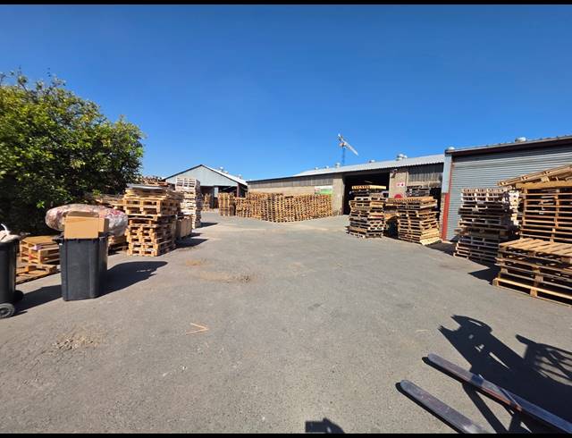 4,108M² WAREHOUSE TO LET IN ALRODE